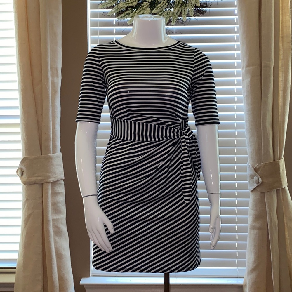 Women’s stripe, ruched, tie-waist dress